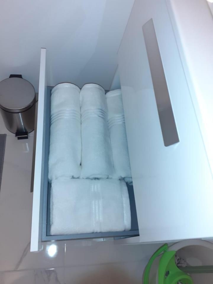 T2 Neuf Hypercentre 5 Couchages Daire Saint-Quentin  Dış mekan fotoğraf